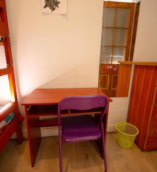 اتاق استاندارد با سرویس بهداشتی مشترک, La Casa Del Puerto, Hostal Cultural, Cerro Alegre