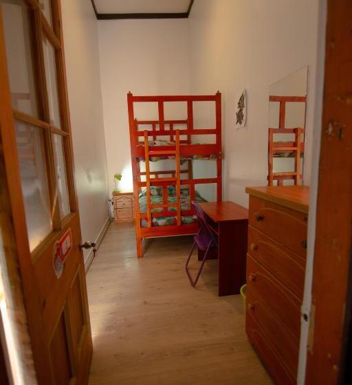 اتاق استاندارد با سرویس بهداشتی مشترک, La Casa Del Puerto, Hostal Cultural, Cerro Alegre