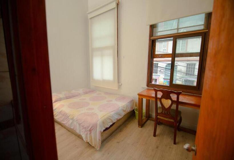 اتاق استاندارد سه نفره, La Casa Del Puerto, Hostal Cultural, Cerro Alegre