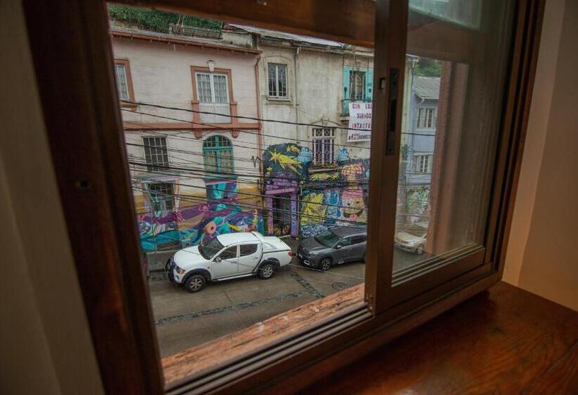 اتاق استاندارد سه نفره, La Casa Del Puerto, Hostal Cultural, Cerro Alegre