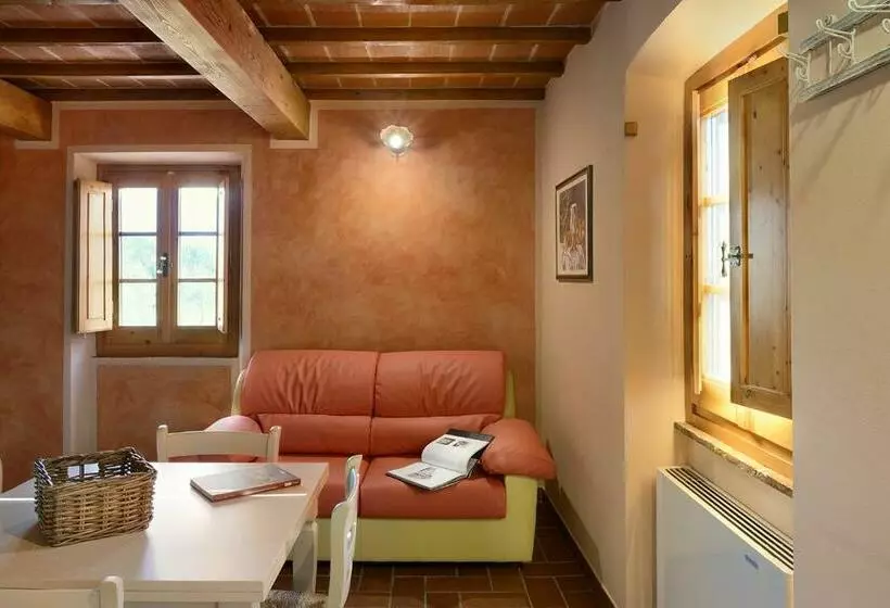 سوییت با چشم‌انداز کوه, Amedea Tuscany Country Experience