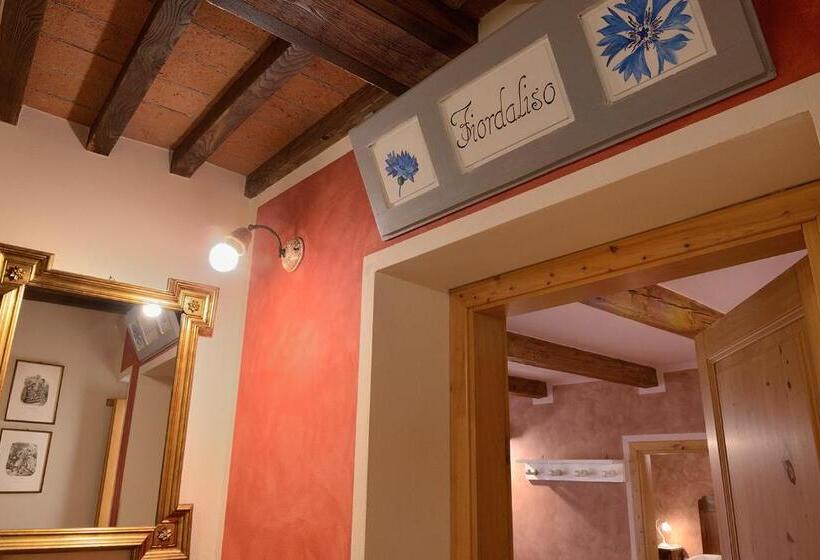 سوییت با چشم‌انداز کوه, Amedea Tuscany Country Experience
