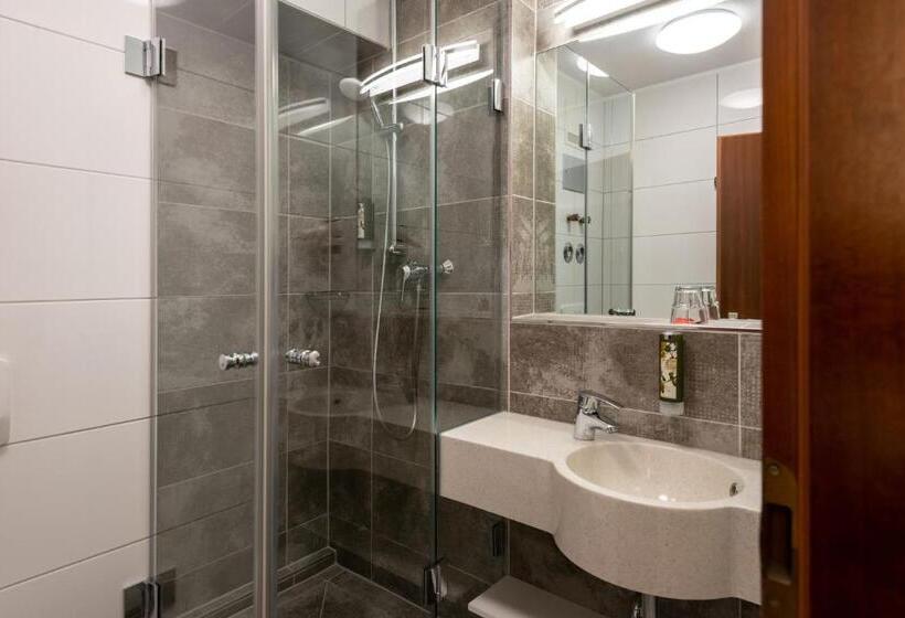 スタンダードシングルルーム, Avenon Privathotel Schwaiger Hof