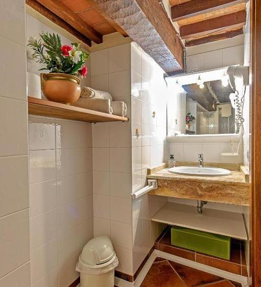 キングサイズベッドのスタンダードルーム, Meublè Evoè