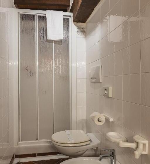 キングサイズベッドのスタンダードルーム, Meublè Evoè