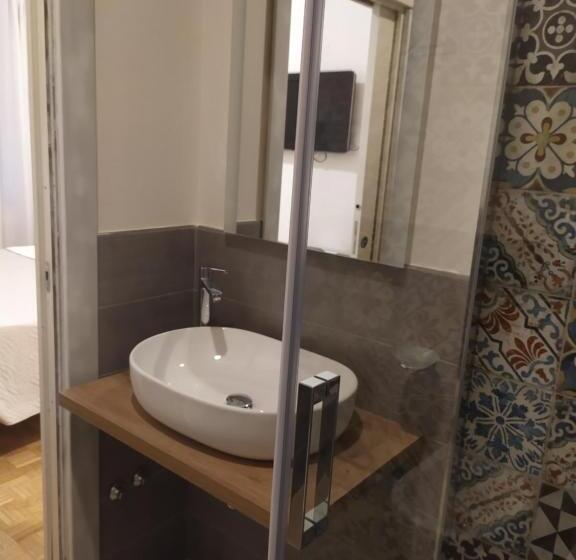 اتاق ساده سه نفره, Affittacamere Iris