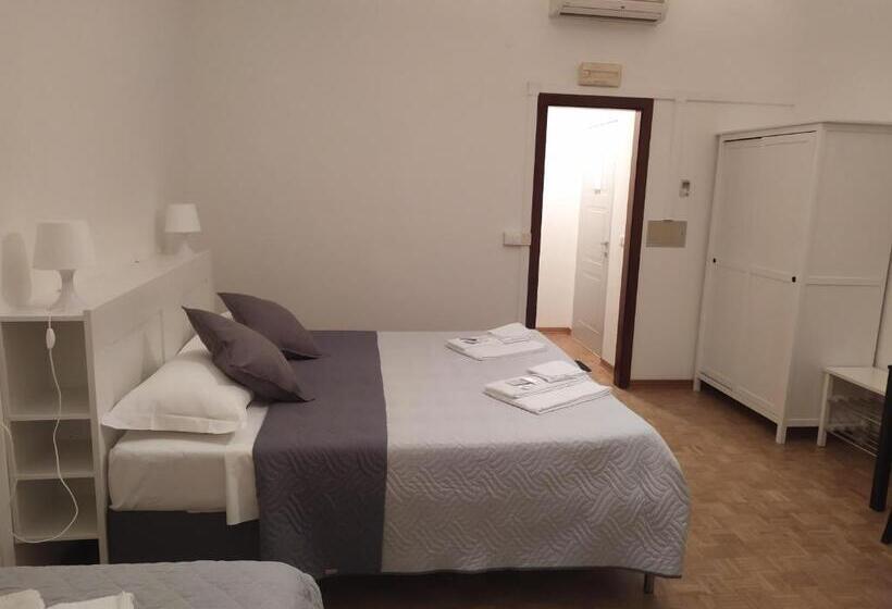 اتاق خانوادگی, Affittacamere Iris