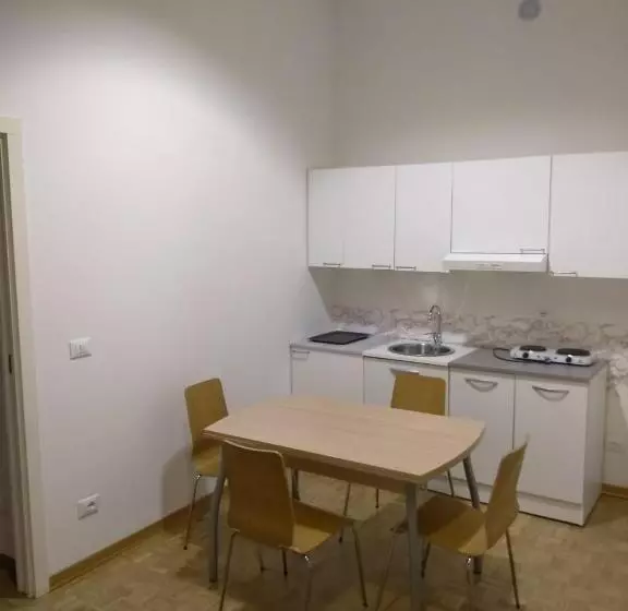 Studio Familiare, Affittacamere Iris