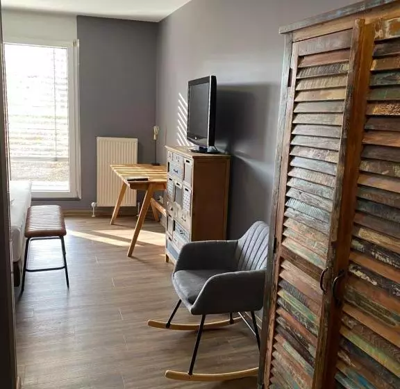 اتاق استاندارد یک نفره, Allee