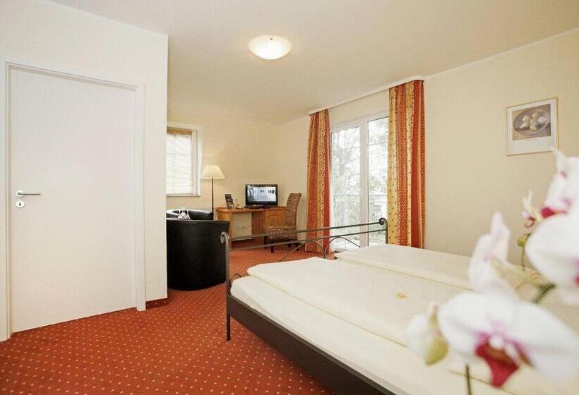 舒适型房间, Am Wallgraben