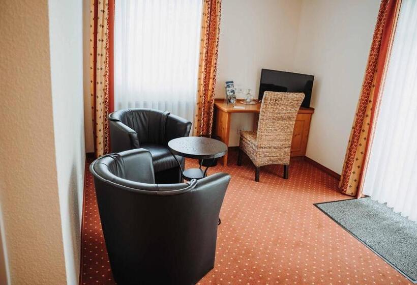 舒适型单人间, Am Wallgraben