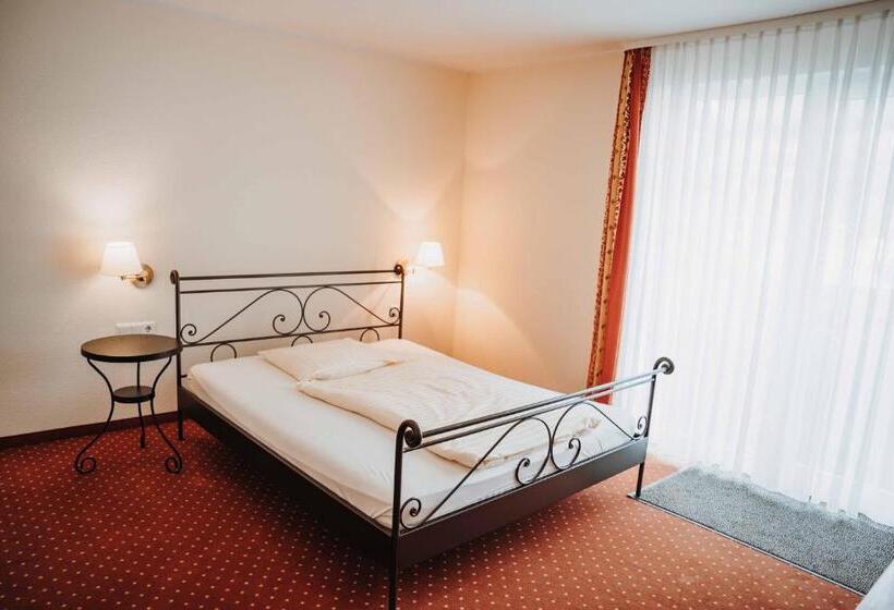 舒适型单人间, Am Wallgraben