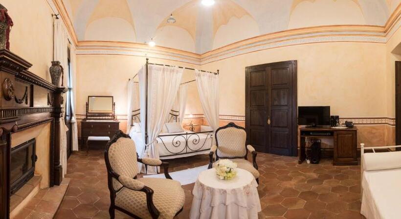 סוויטה דלוקס, Anticos Palathos