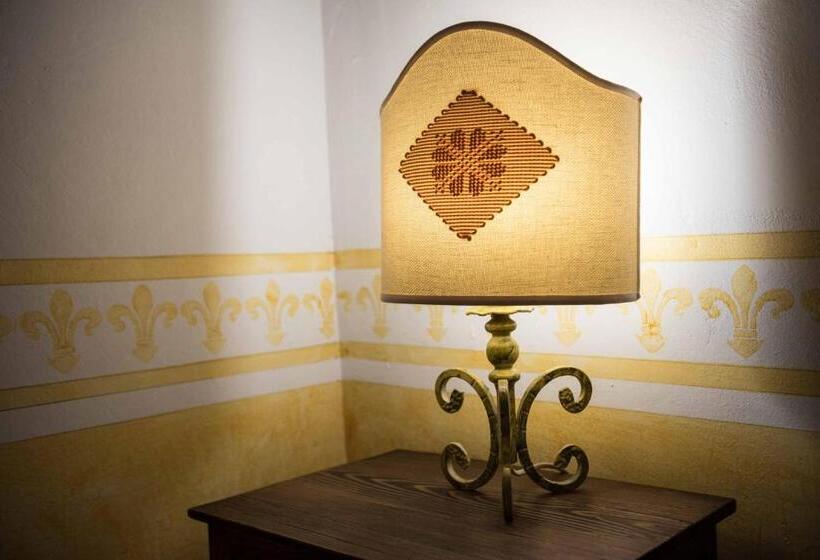 חדר קלאסי, Anticos Palathos