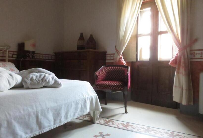 סוויטת סניור, Anticos Palathos