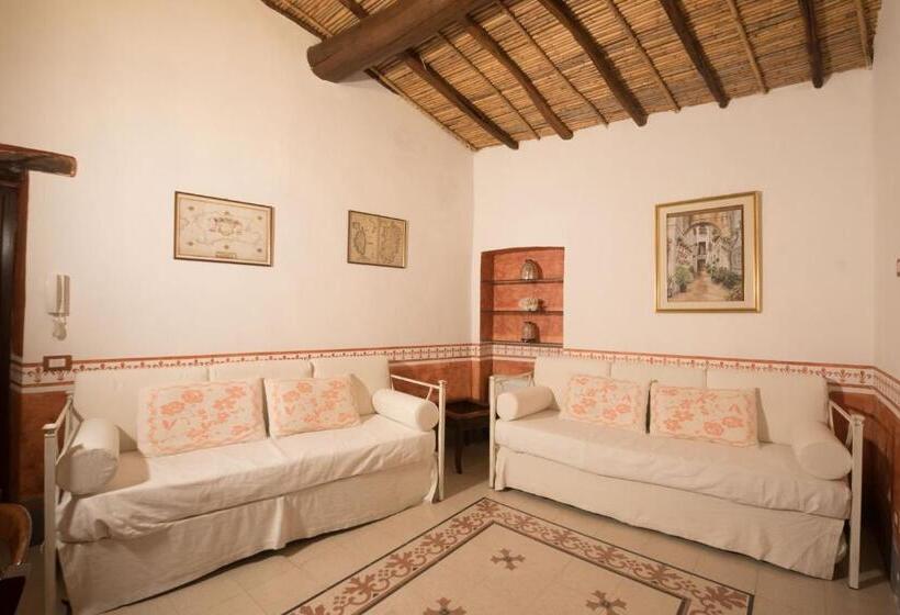 סוויטת סניור, Anticos Palathos