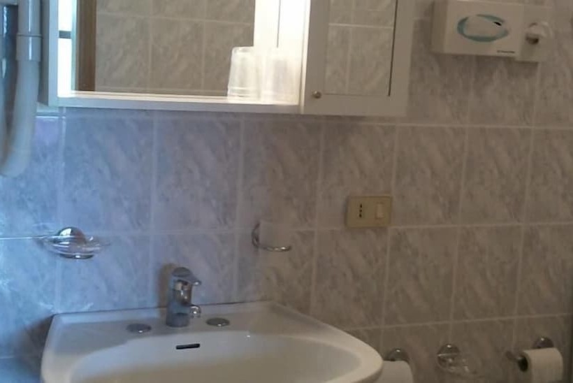 חדר סטנדרט, Berna