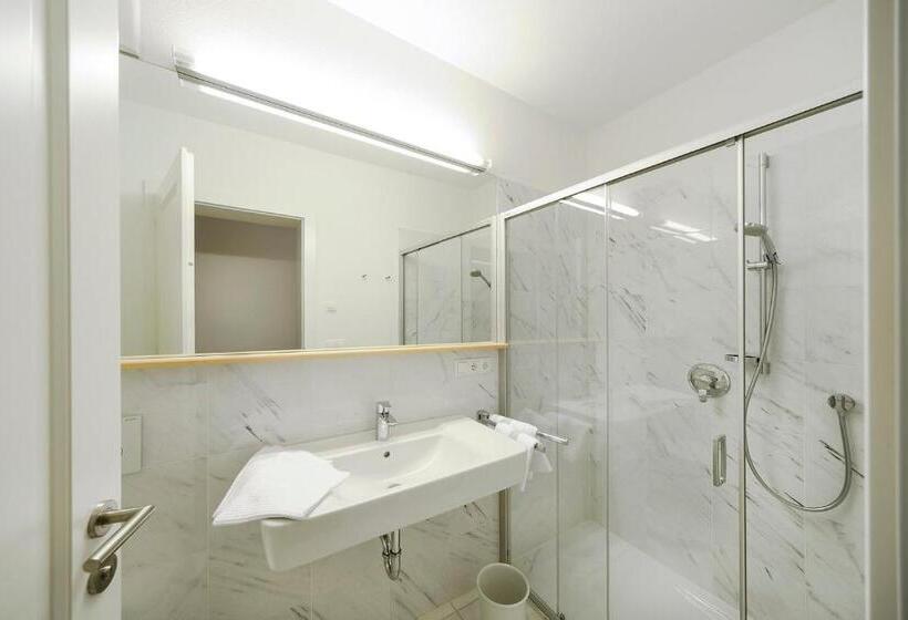 带1个卧室的带阳台的公寓, Gassenwirt