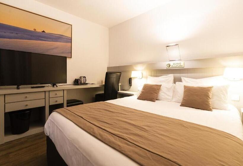 غرفة قياسية ثلاثية, Bastide