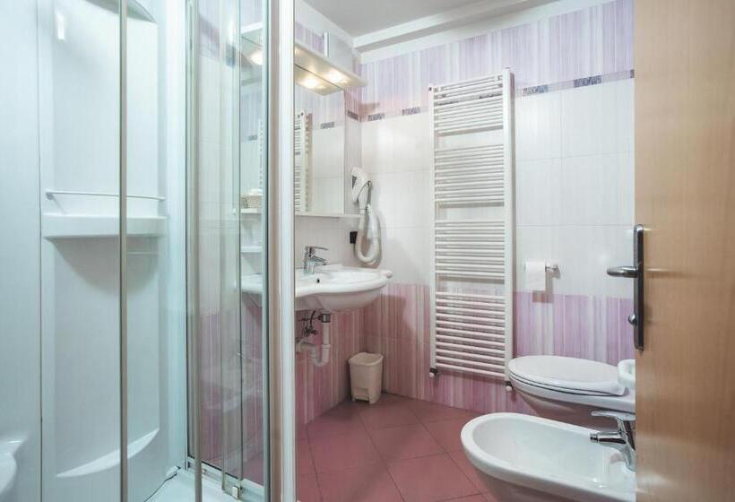 חדר סופריור, La Perla