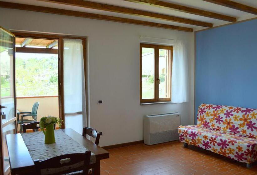 شقة غرفة واحدة, Le Corti Di Montepitti