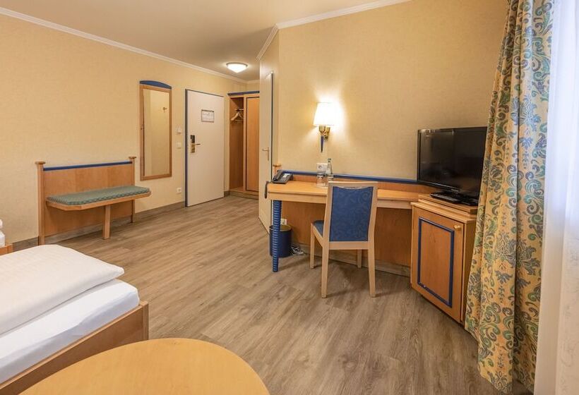 스탠다드 룸, Neuwirt