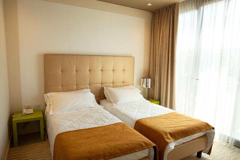 غرفة قياسية, One Hotel & Restaurant