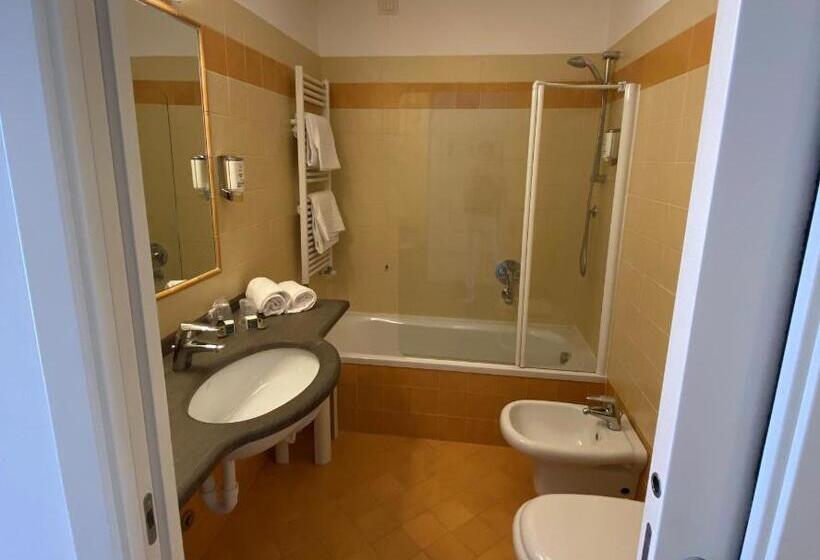 غرفة سوبيريور, Pai