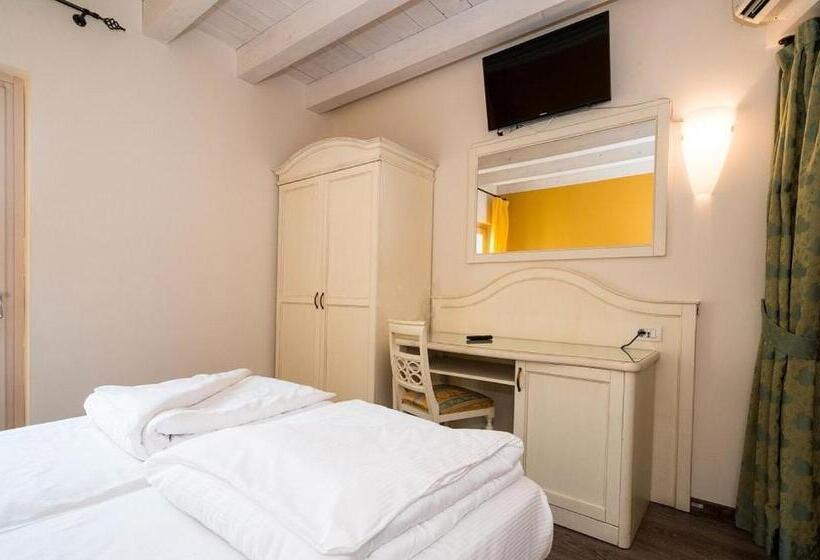 غرفة سوبيريور, Pai