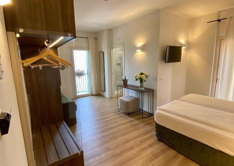 غرفة ديلوكس, Pai