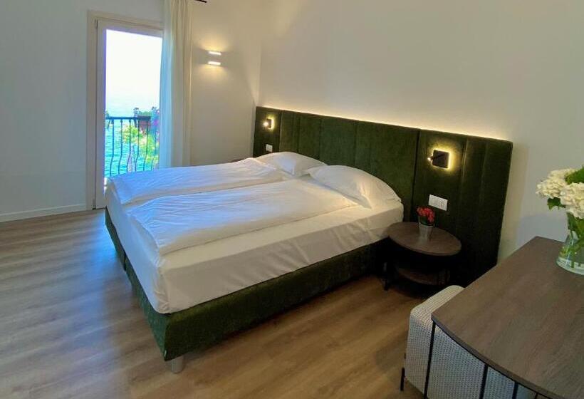 غرفة ديلوكس, Pai