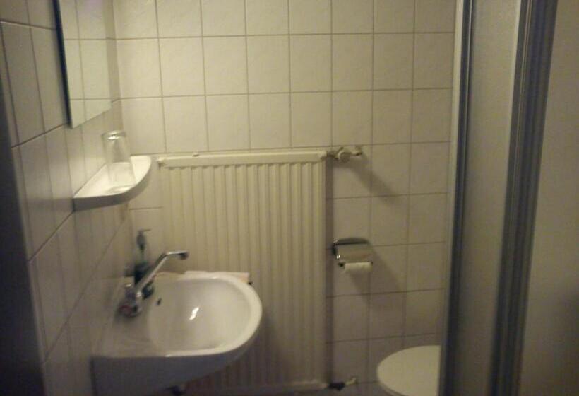 Номер Стандарт, Restaurant Hellmann