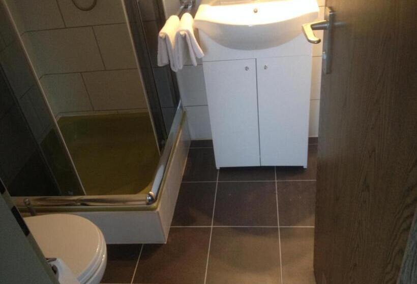 Номер Стандарт, Restaurant Hellmann