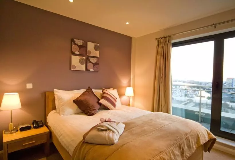 バルコニー付き１ベッドルームアパートメント, Liberty Wharf Apartments