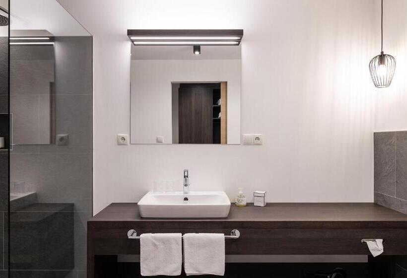 Pokój Comfort, Oliven & Genusshotel Hirzer