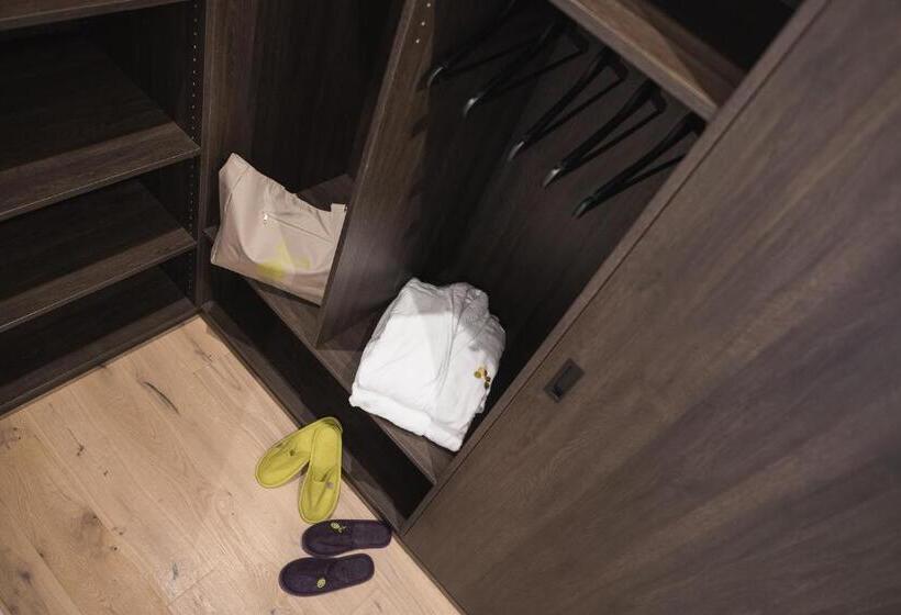 Suite Deluxe, Oliven & Genusshotel Hirzer