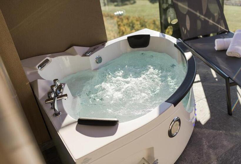 Suite Deluxe, Oliven & Genusshotel Hirzer