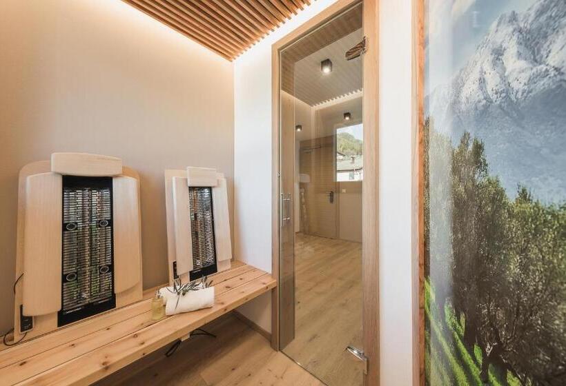 Suite Deluxe, Oliven & Genusshotel Hirzer