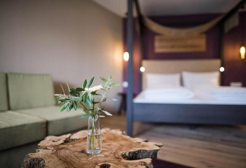 Suite Deluxe, Oliven & Genusshotel Hirzer