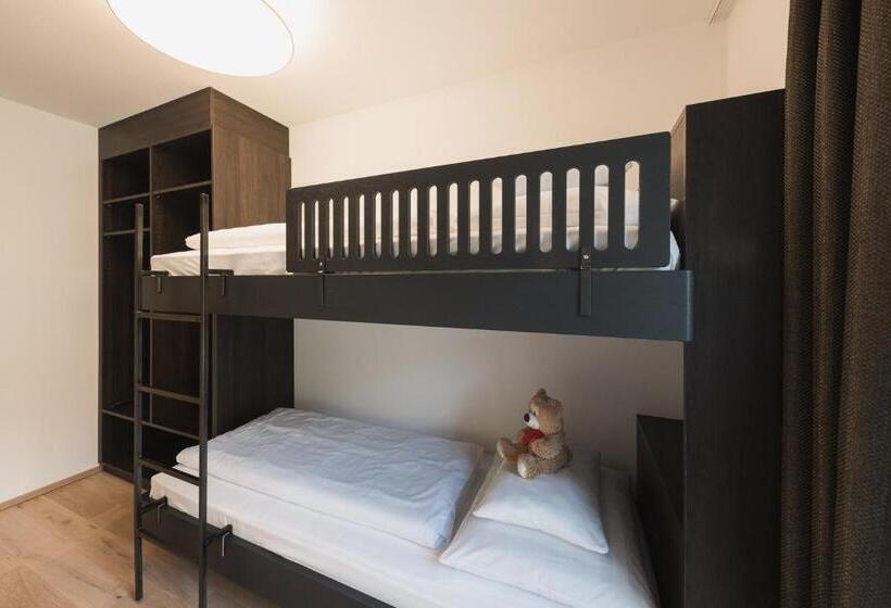 Pokój Rodzinny, Oliven & Genusshotel Hirzer