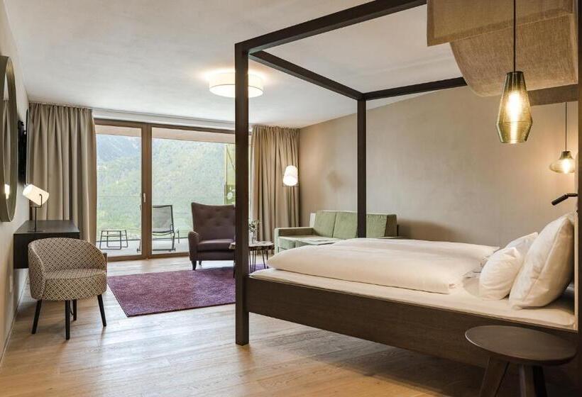 Suite Deluxe, Oliven & Genusshotel Hirzer