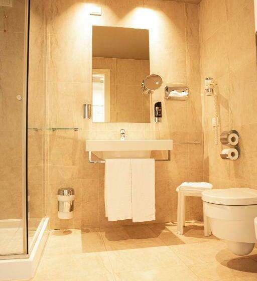 غرفة قياسية, One Hotel & Restaurant