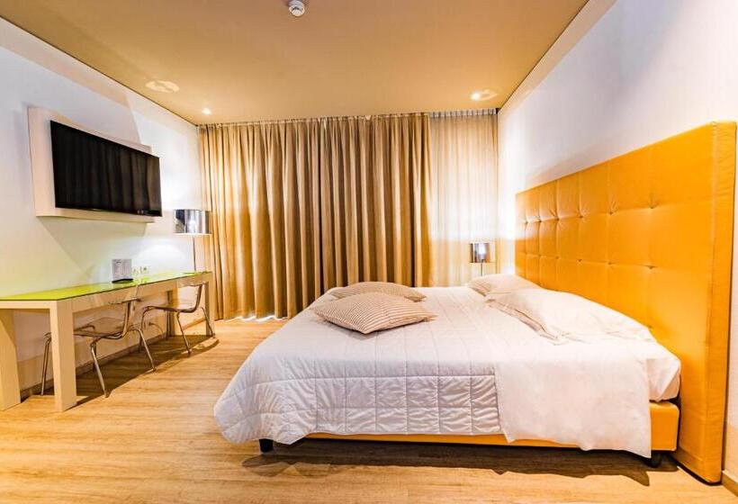 غرفة سوبيريور, One Hotel & Restaurant