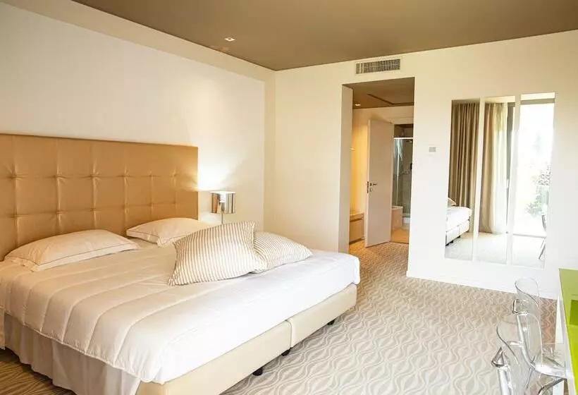 スーペリアールーム, One Hotel & Restaurant