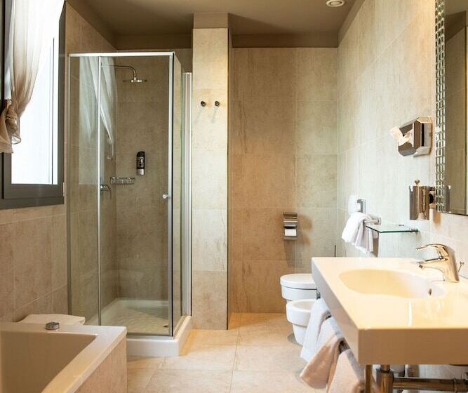 غرفة سوبيريور, One Hotel & Restaurant