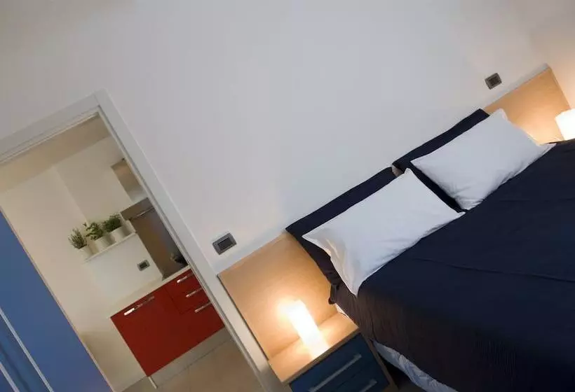 سوئیت سینیور, Residence Hotel Hungaria