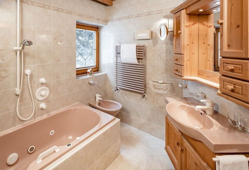 Апартаменты Deluxe 1 Спальня, Apartments & Suites Hotel Garden