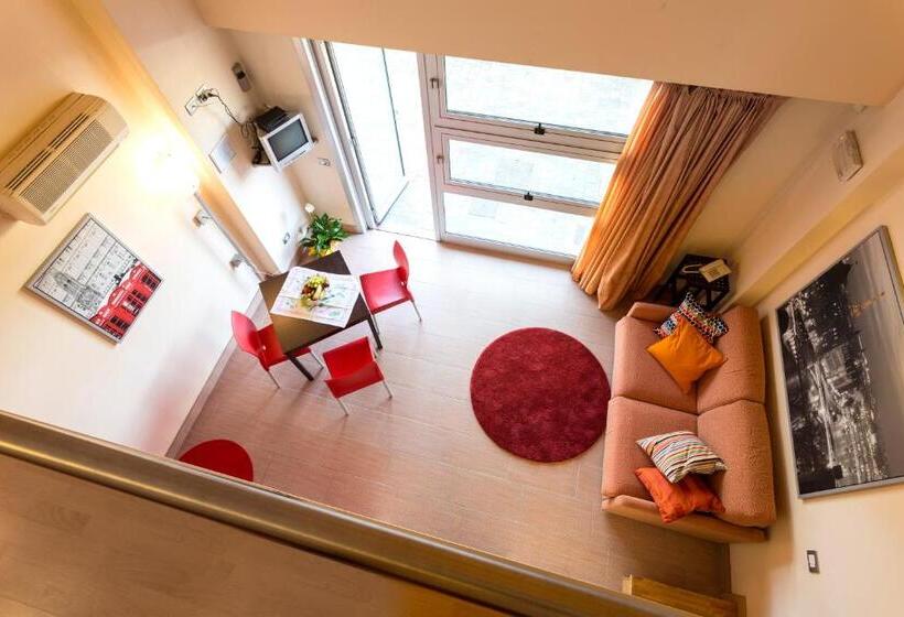 דירת חדר, Easy Space