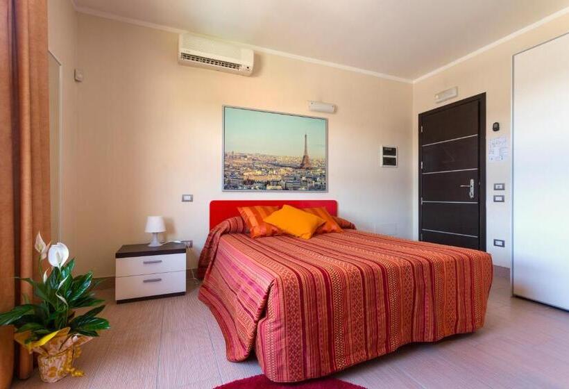 חדר סופריור, Easy Space