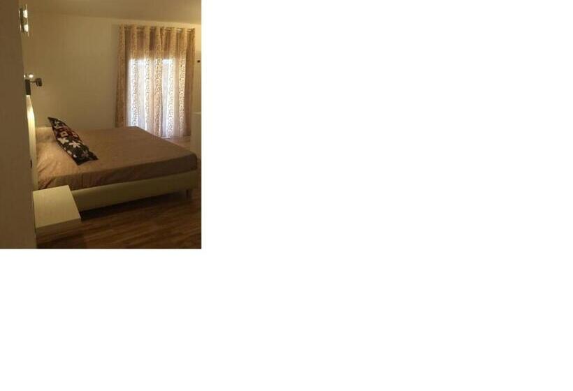 اتاق استاندارد سه نفره, Villa Amico B&b San Leone